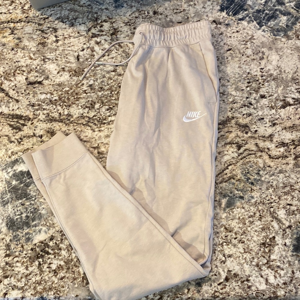 Nike high rise joggers